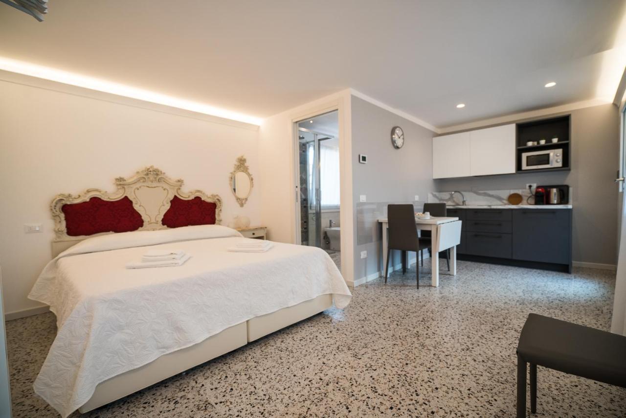 Venetian Roof View Apartment Exterior foto